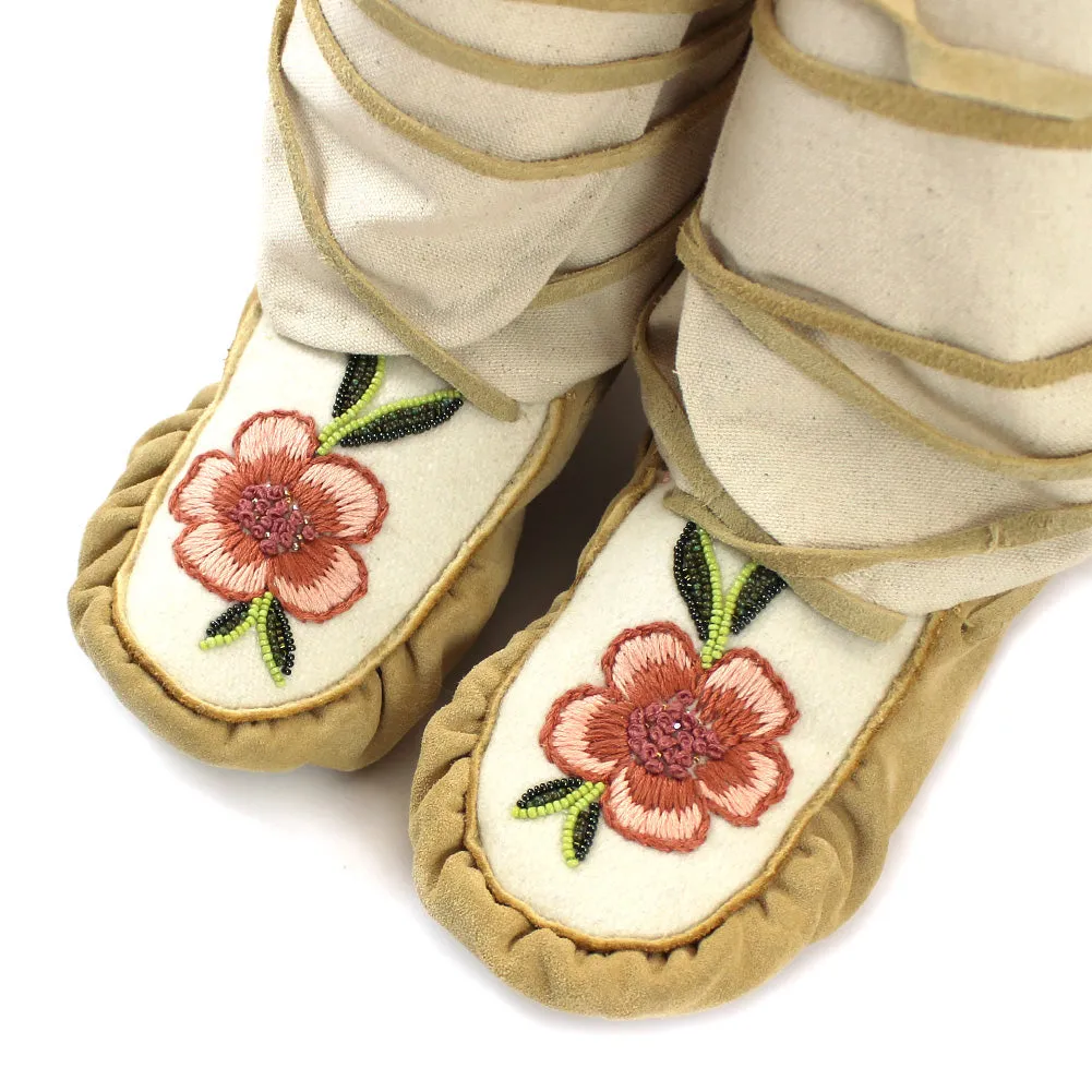 Abigail Clarke Ladies 8 Wild Rose Moccasins