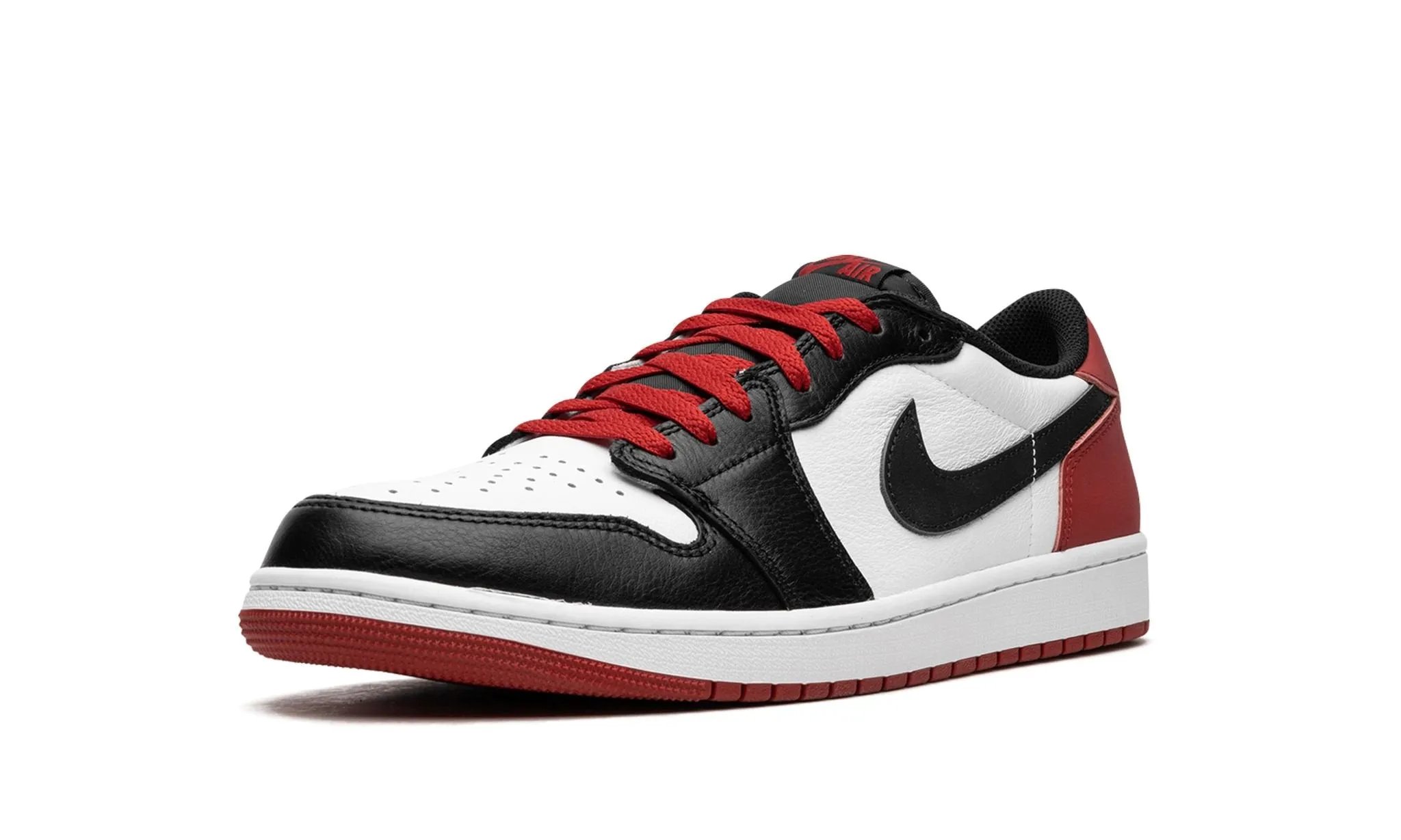 Jordan 1 Low OG "Black Toe"