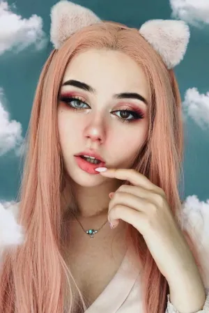 Salmon｜Synthetic Swiss Lace Front Wig