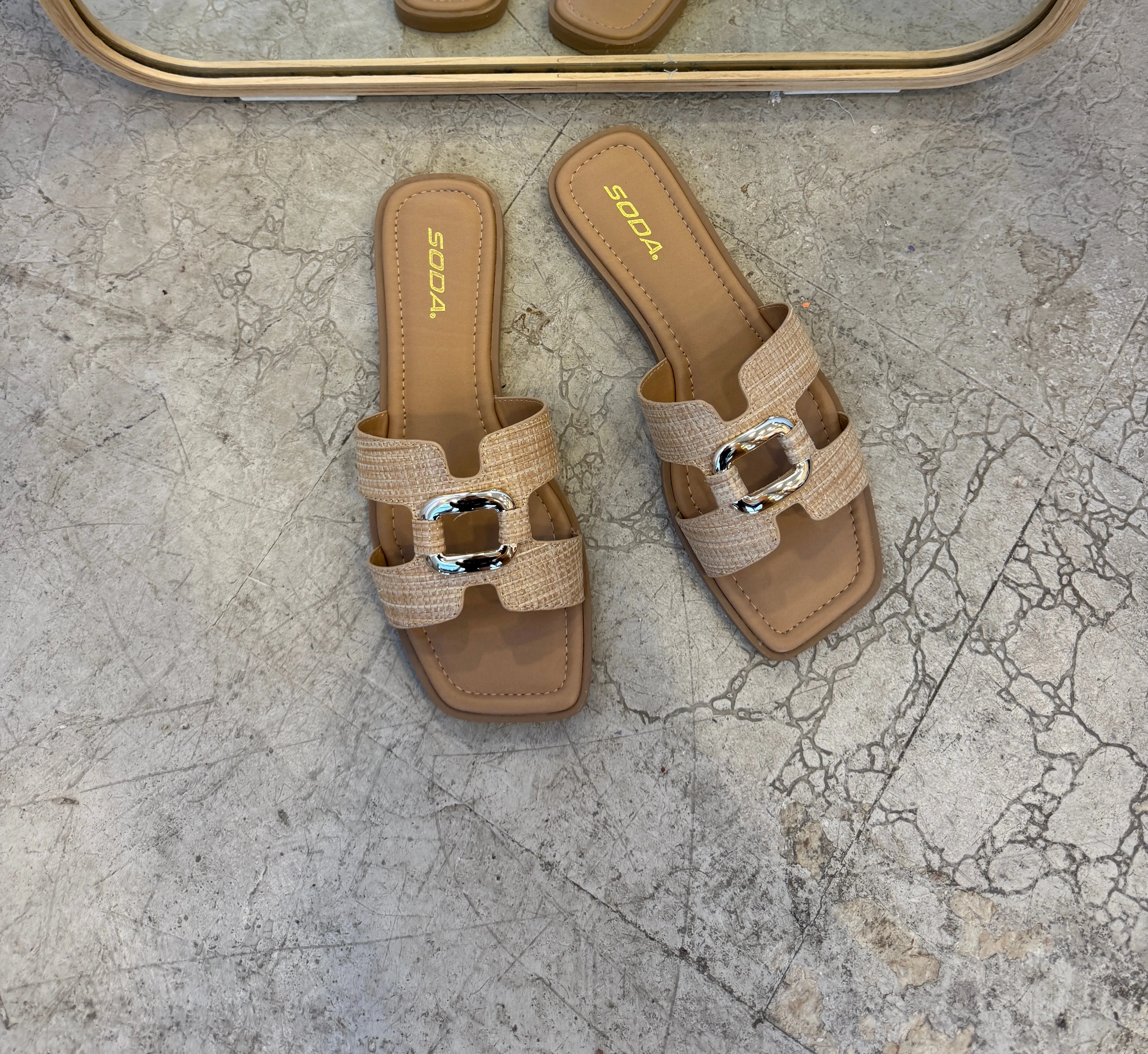 Soda Feng Sandal
