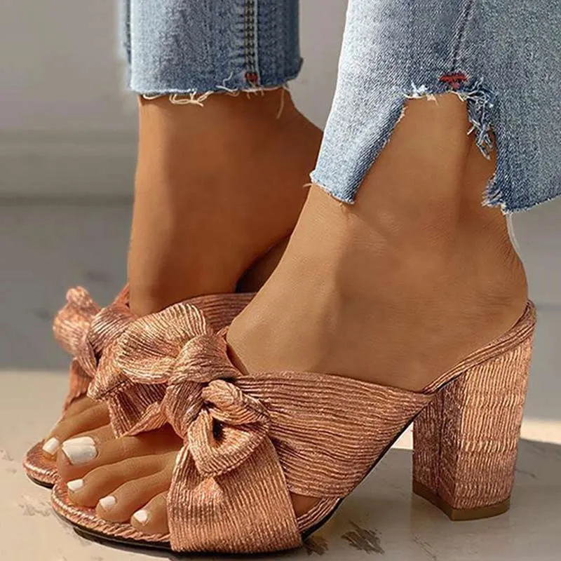 Solid Pointed Toe Chunky Heeled Sandals