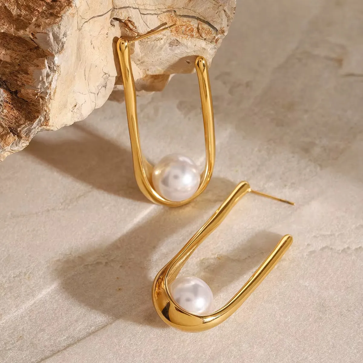 U Pearl Earrings